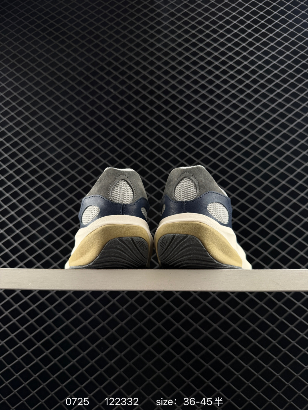 New Balance Warped Runner UWRPOMOB